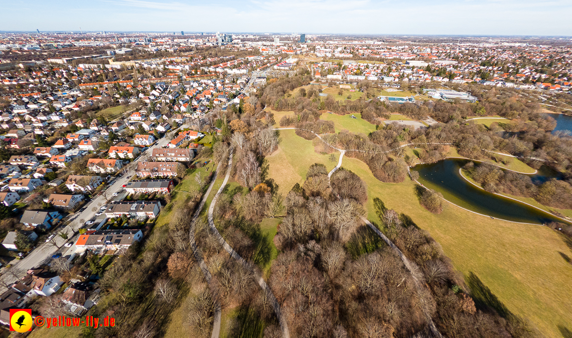 20.02.2023 -  Ostparksee und Schule am Strehleranger mit Umgebung in Neuperlach